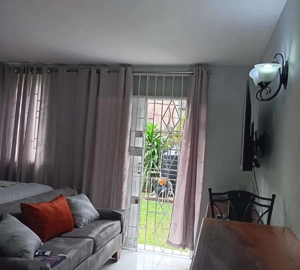 Cozy Valencia Studio Liguanea Jamaica